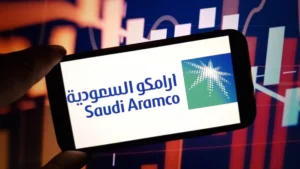 Saudi Aramco vende al menos 4 millones de barriles de crudo a China fuera de Ormuz