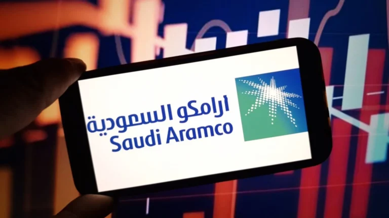 Saudi Aramco vende 4 millones de barriles de crudo fuera de Ormuz