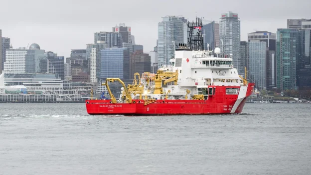 CCGS Naalak Nappaaluk