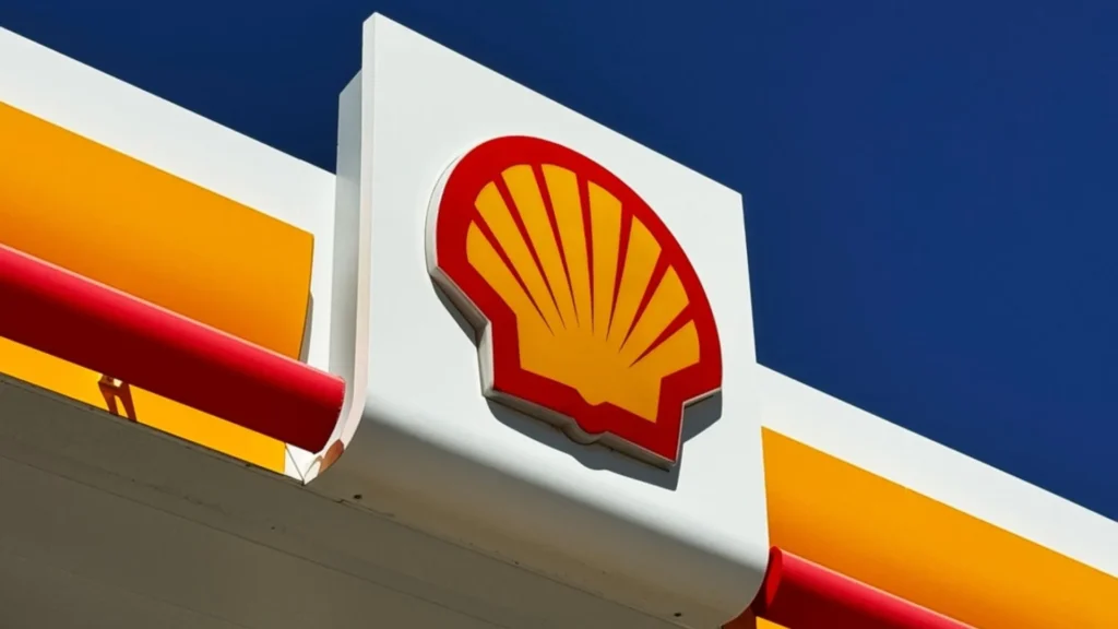 Shell logra detener la fuga de petróleo en las Islas Bukom
