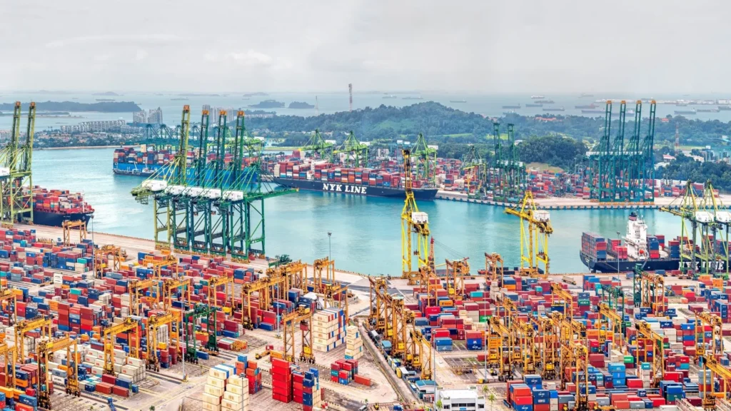 Singapore achieves historic port throughput figures for 2025
