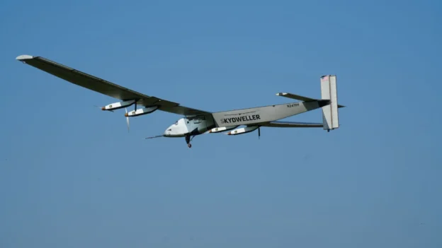 Lanzan dron solar con radar inteligente