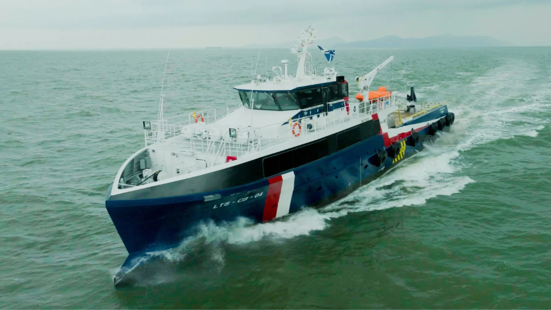 Strategic Marine entrega dos Fast Crew Boats a NMDC