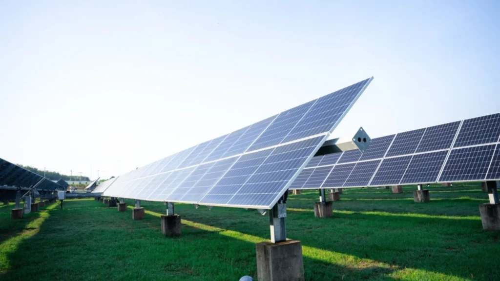 Sunraycer y Meta impulsan proyectos solares en Texas
