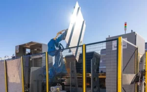 Descubre Terafab: el robot que instala paneles solares