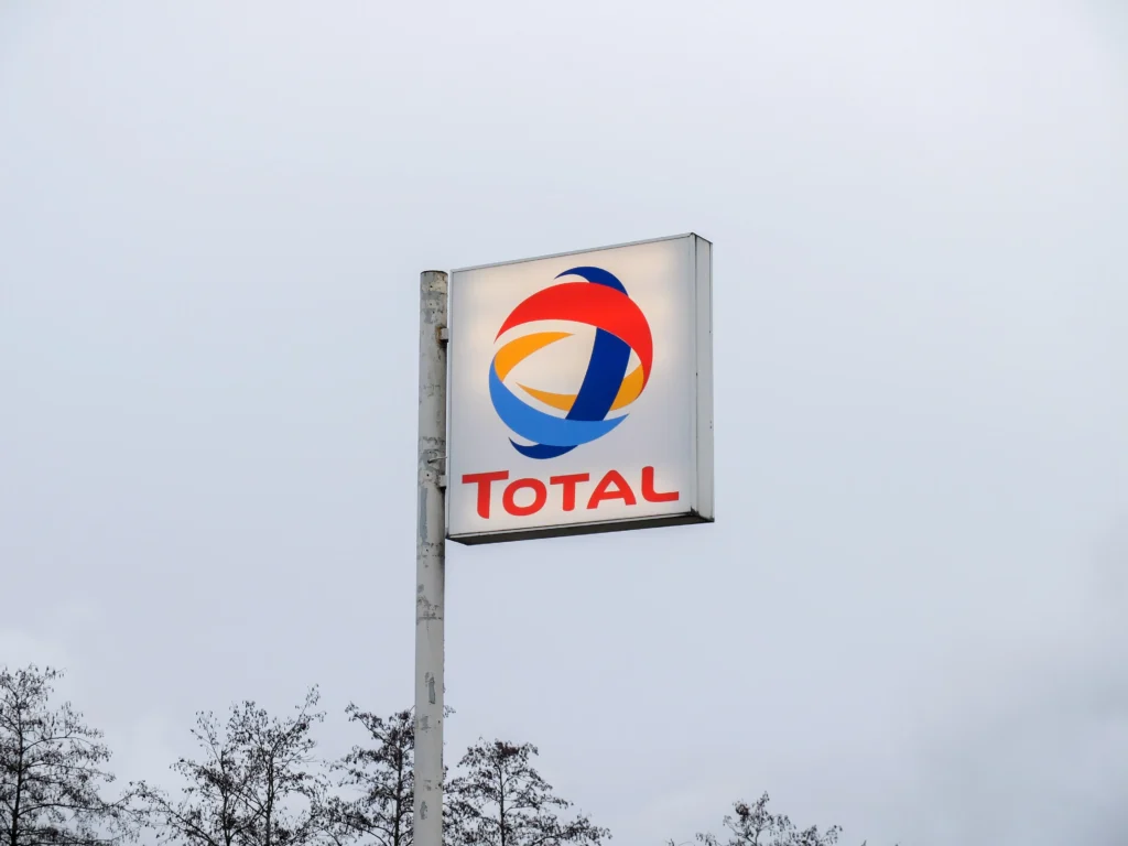 TotalEnergies completes its exit from Arctic LNG 2 and transfers its 10%