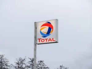 TotalEnergies completa su salida de Arctic LNG 2 y transfiere su 10%