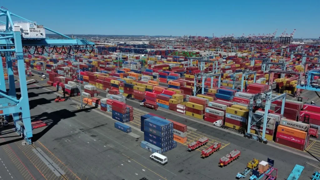 Un acuerdo de extensión de arrendamiento del Puerto de Nueva York y Nueva Jersey con APM Terminals