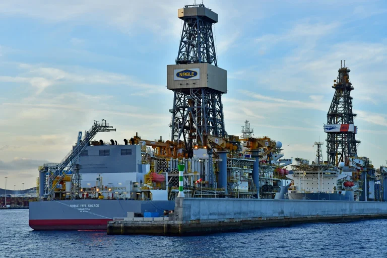 Vantage Drilling anuncia su fusión con Eldorado Drilling para fortalecer el negocio de perforación offshore.
