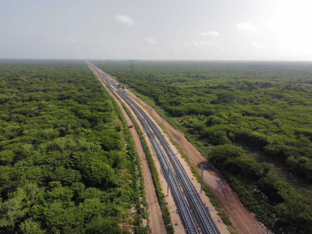 Un tren interoceánico podría competir con el Canal de Panamá