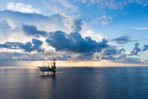 Proyecto de Gas Mako avanza con contrato offshore crucial en Indonesia