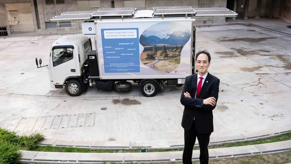 modelo de camión alimentado con energía solar