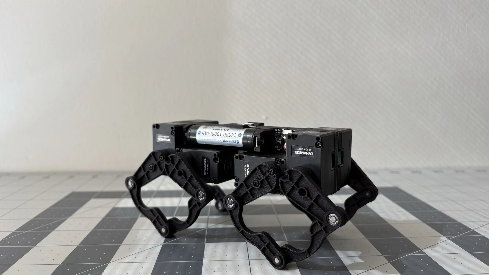 El robot Q8bot