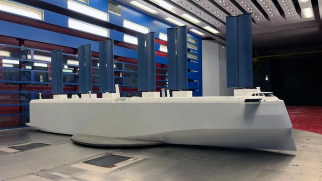 Desarrollan el primer buque PCTC eólico
