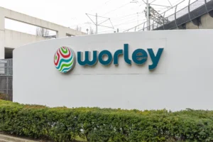 Worley y Baker Hughes aceleran soluciones globales de GNL sostenible
