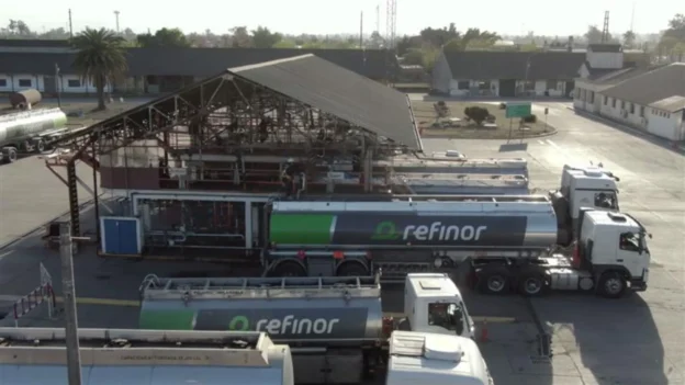 YPF adquiere Refinor