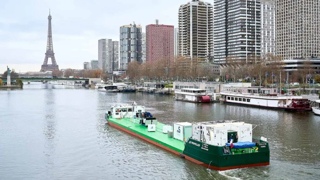 barco fluvial de Francia