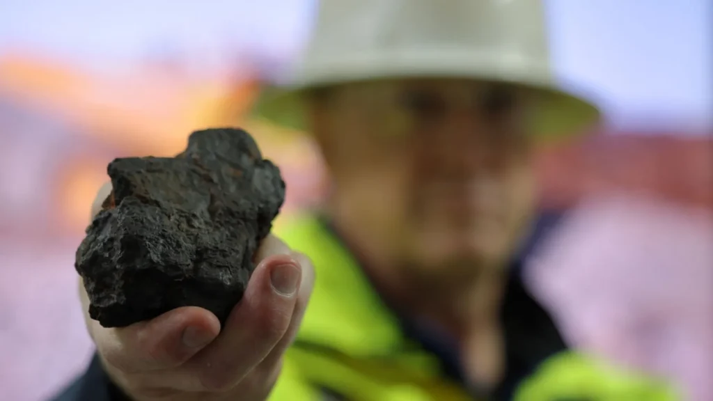 Zimbabwe suspends raw lithium exports