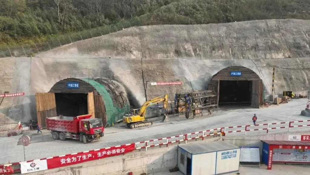 almacén subterráneo de petróleo en China