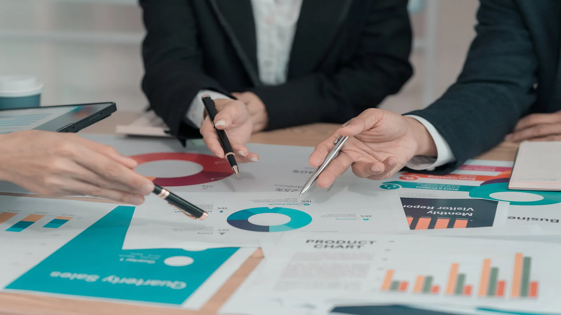 Toma de decisiones basada en datos para mejorar la competitividad industrial.