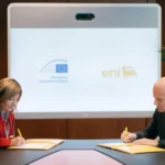 Firma del acuerdo entre BEI y Eni
