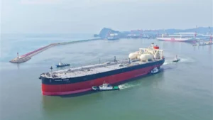 MOL bautiza el buque VLCC de combustible dual «Energia Viking»
