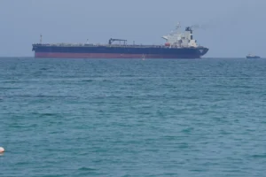 Oil and LNG continue to flow through the Strait of Hormuz despite the tension