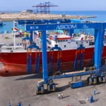 Buques pesqueros REZK 2 y REZK 3 durante su botadura en el astillero South Red Sea Shipyard en Egipto.