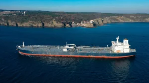 Chinese reduces its orders for Saudi crude amid risks in Hormuz