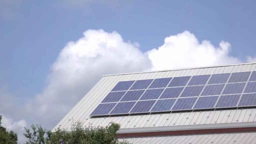 Investigadores encuentran eficiencia orgánica en células fotovoltaicas con nanocáscaras