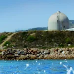 Central nuclear Vandellós II vista desde la costa