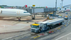 La UE alerta sobre el combustible para aviación por la crisis en Ormuz