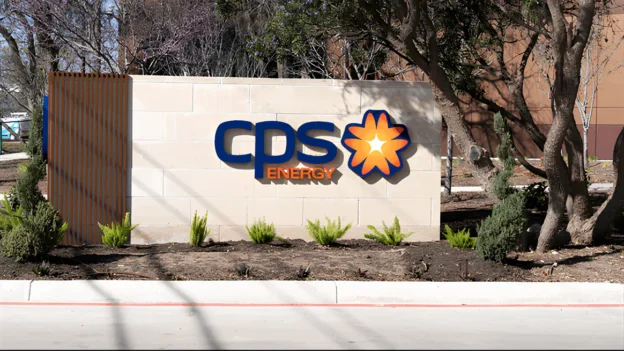 Mural con el logo de CPS Energy