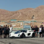 Czinger 21C junto al equipo de Czinger