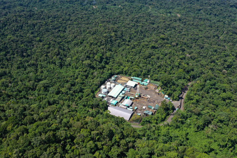 explotación petrolera en la Amazonía