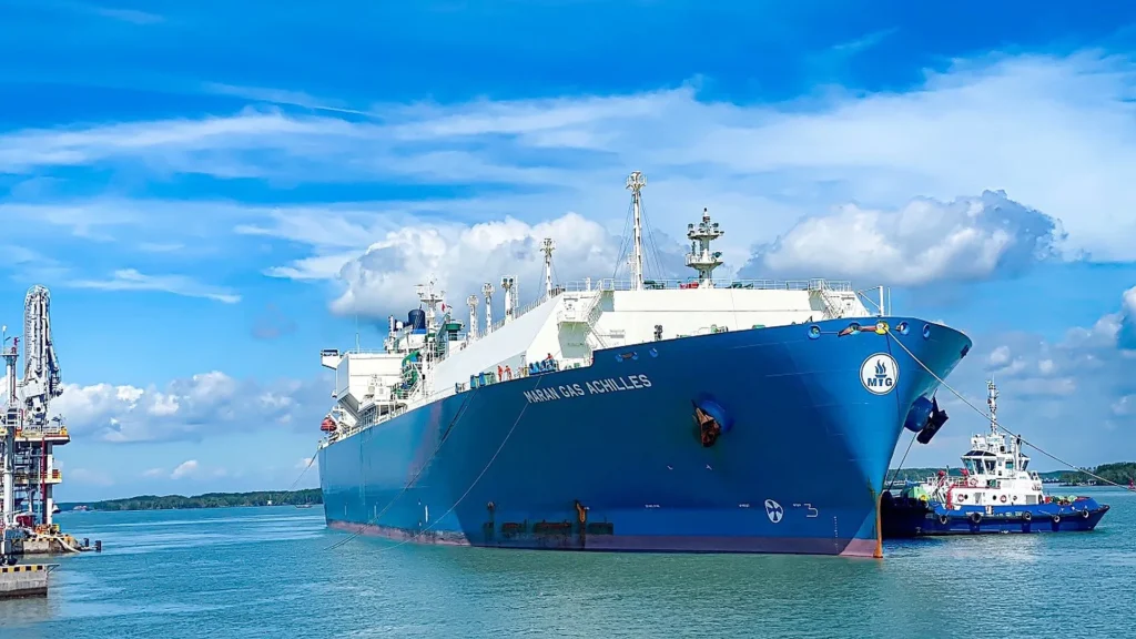 PV GAS firma primer acuerdo de suministro de GNL de Vietnam hasta 2031