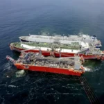 La primera fase prevé el desarrollo en la zona cercana a la costa con el emplazamiento de la unidad flotante Tango FLNG