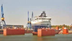 Island Explorer se dirige a Noruega para completar su construcción