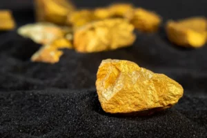 Preparan 4 minas de uranio para su producción