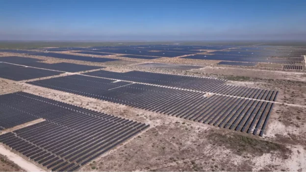 Primera fábrica de vidrio solar en EE.UU. con paneles solares reciclados