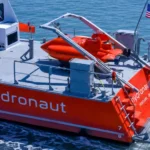 electric manipulator de Nauticus Robotics a bordo de una embarcación para operaciones con vehículos submarinos autónomos.