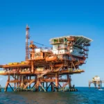 Plataforma petrolera offshore en aguas profundas
