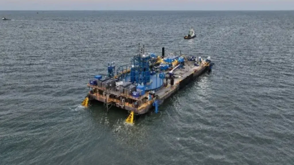 barcaza para cables submarinos en Estados Unidos