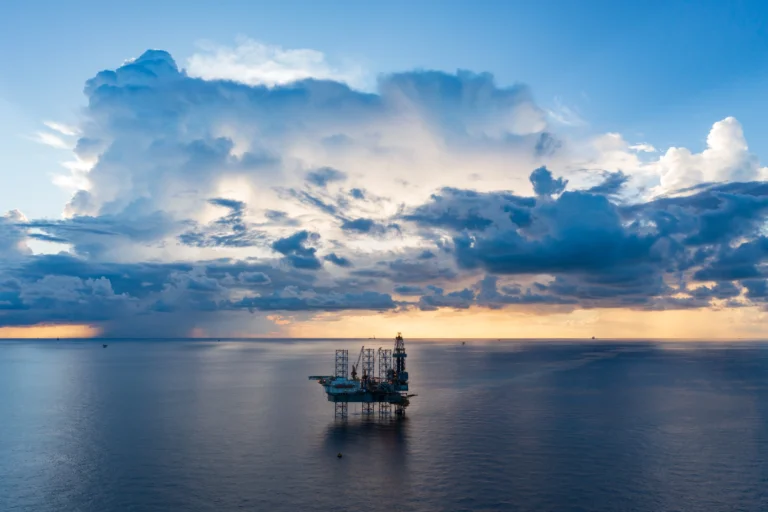 Plataforma de perforación offshore relacionada con las operaciones de la Noble Intrepid en Noruega.