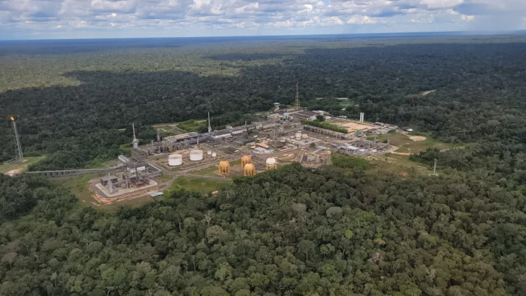 Base operativa de Petrobras en Urucu, Amazonas