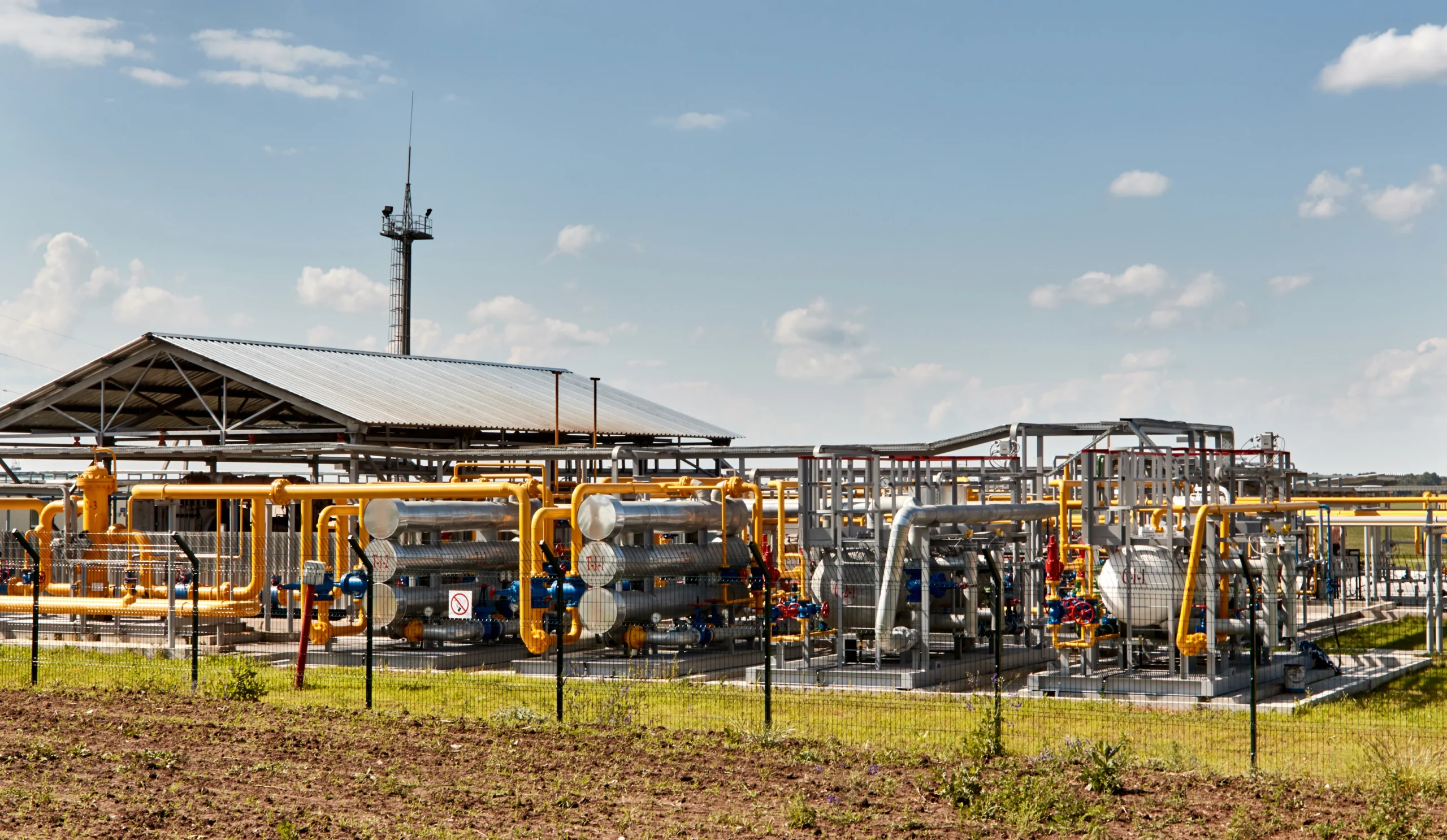 Planta de procesamiento de gas asociada a la expansión de ADNOC Gas.
