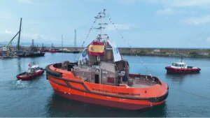 Un potente remolcador portuario