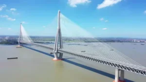 El puente sobre el río Yangtsé marca récords tras su inauguración
