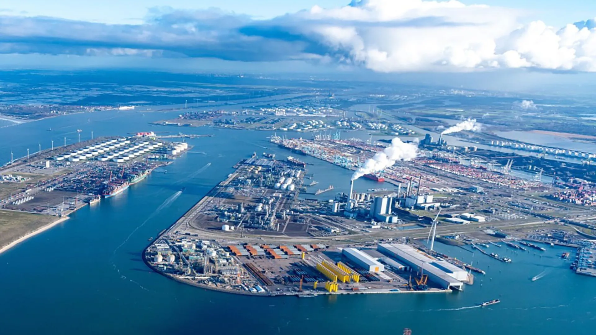 Vista aérea del Puerto de Róterdam
