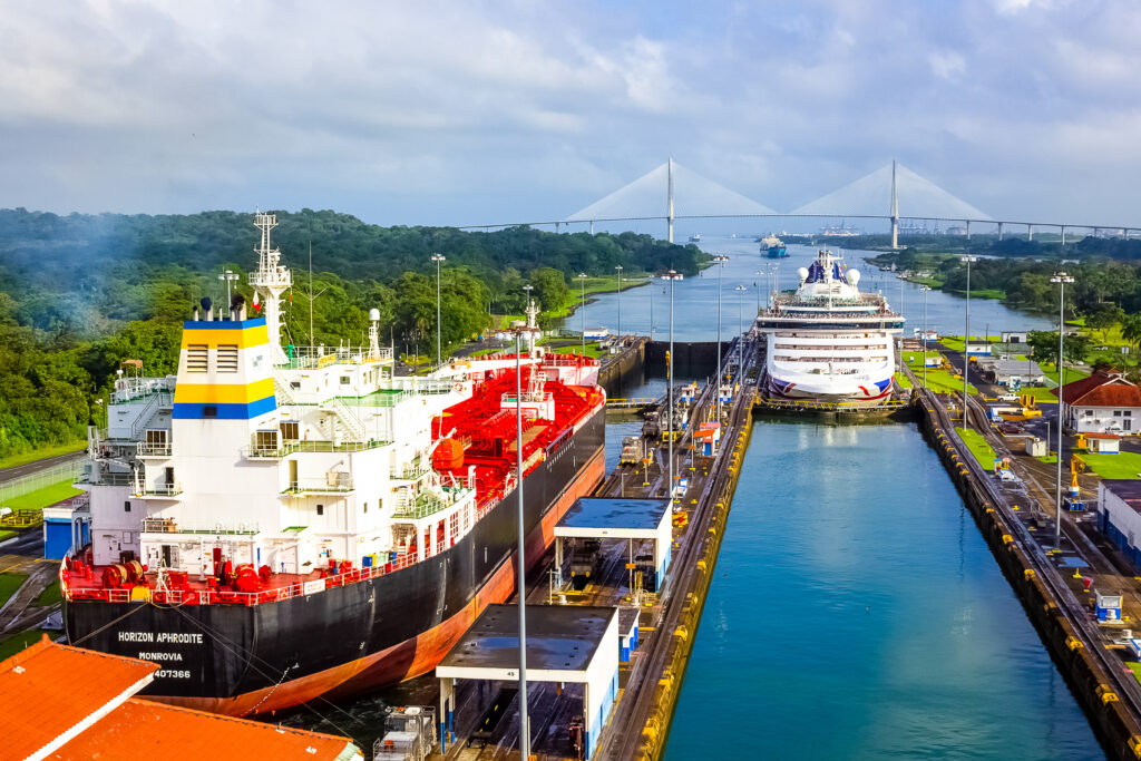 restricciones en el Canal de Panamá